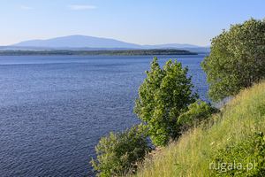 Jezioro Orawskie i Babia Góra - widok z Oravskiej priehrady (Ústie nad Priehradou)