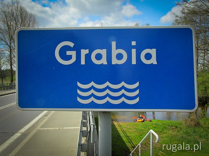  Kayaking the River Grabia